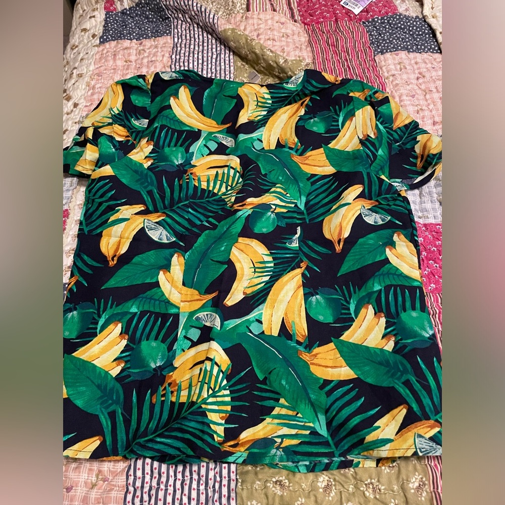 **Adorable Banana Print Blouse** Old Navy NWT S - Picture 3 of 3